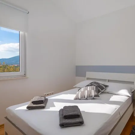 Stunning Holiday In Kastel Luksic Dalmatia Croatia Holiday home Kastela